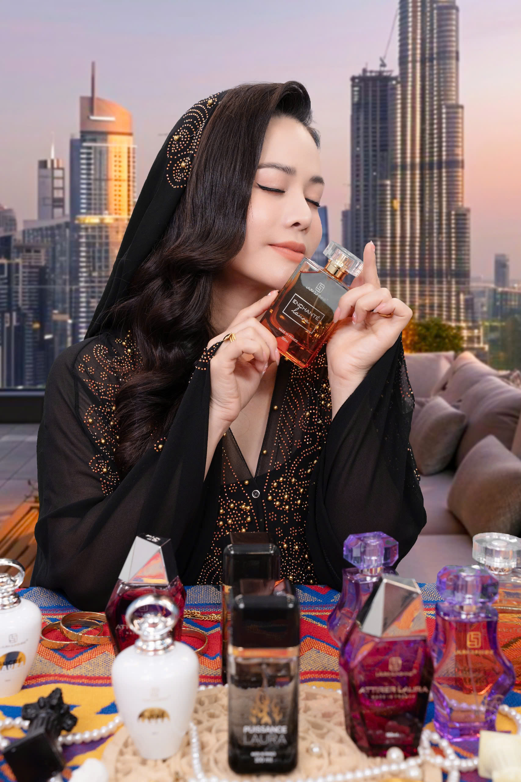 Nước hoa số 10 - Laura Sunshine Enchanté Laura