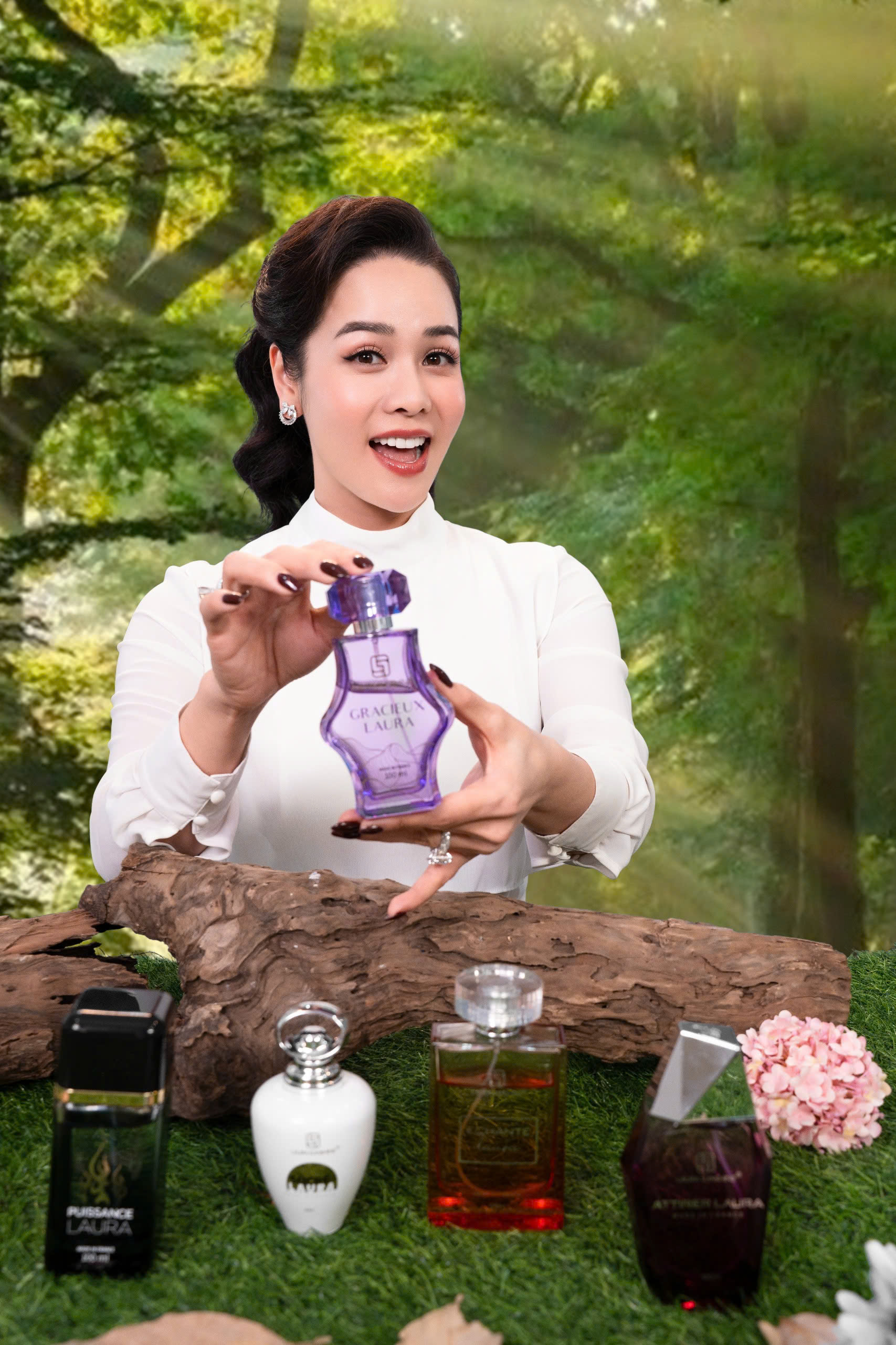 Nước hoa số 6 - Laura Sunshine Gracieux Laura